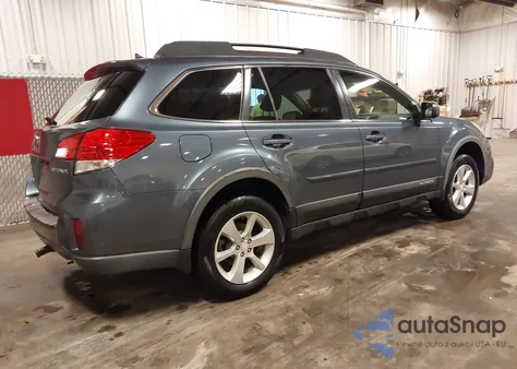 2014 Subaru Outback 2.5I Premium z USA, uszkodzony, nr VIN 4S4BRCCC8E3220140